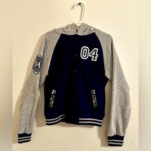 Girl’s Varsity Style Button Up Jacket Gray & Navy Justice Brand Size Medium 7/8